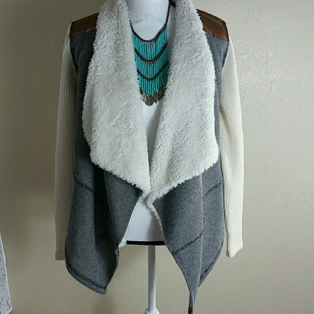 Buckle sweater